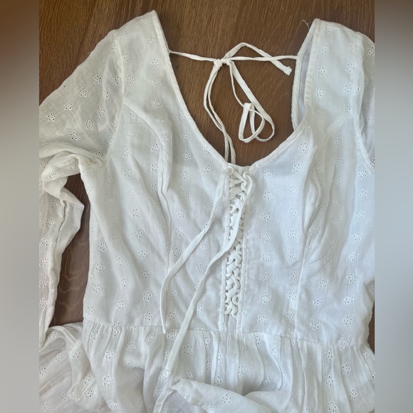 ✨NWT✨ Hollister | white eyelet square neck dress - Picture 3 of 12